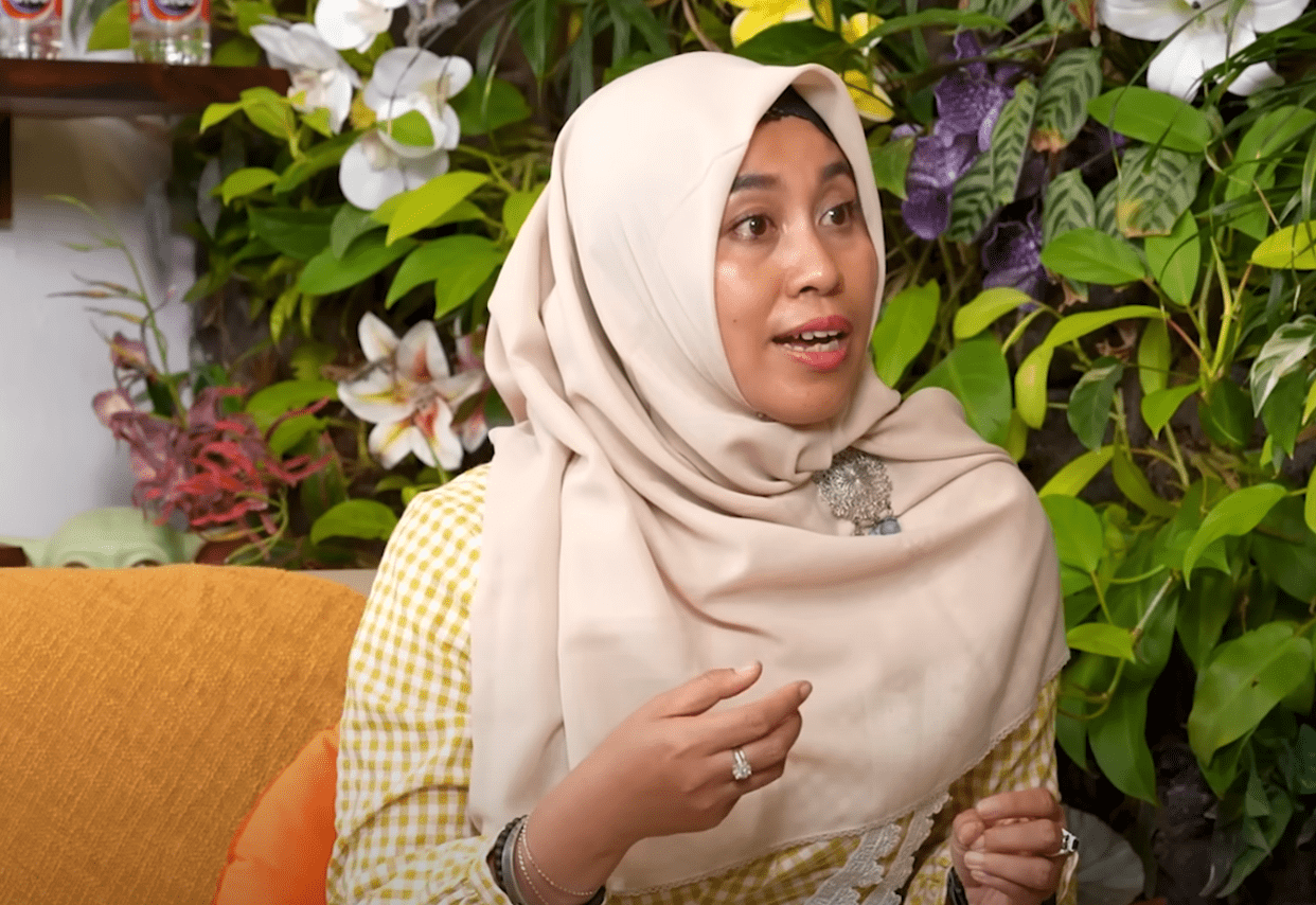 Rosida di podcast Denny Sumargo